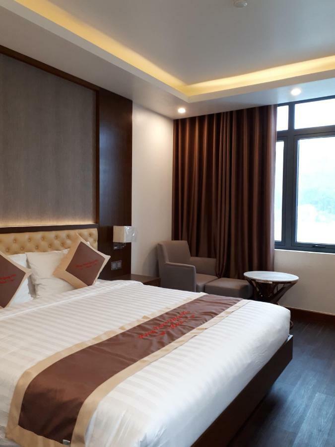 Lake Hills Hotel Ha Long Eksteriør billede